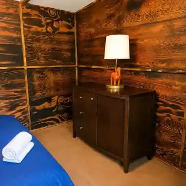 Private Cabin #5 interior 2